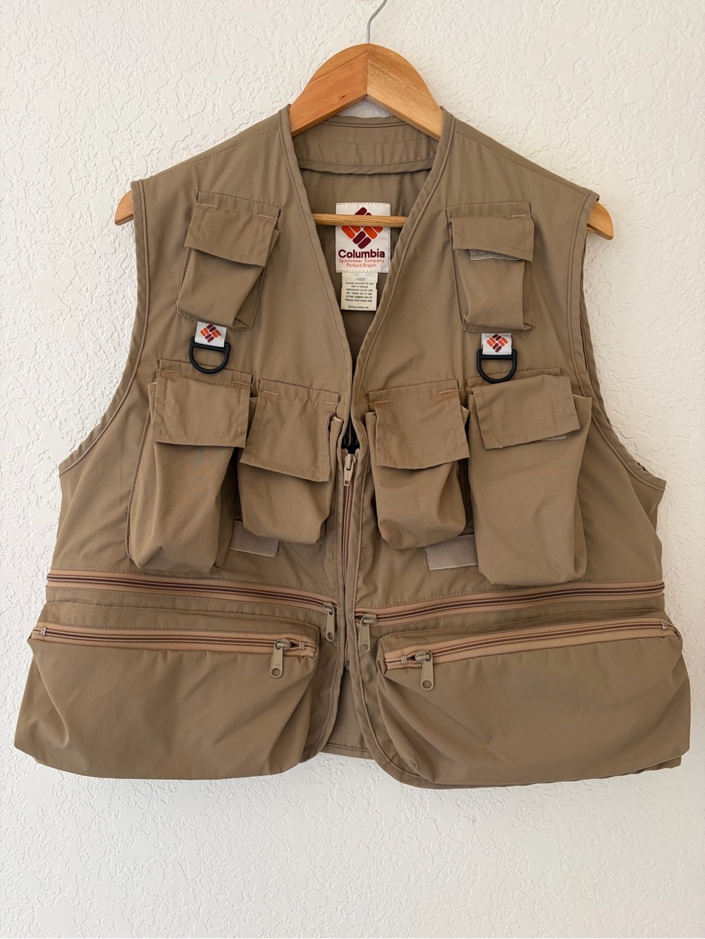 Vintage Columbia Fly Fishing / Hunting Vest Khaki Men’s Large Retro Utility EUC